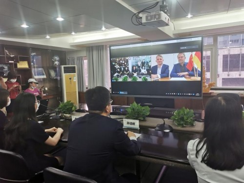 “云簽約”模式興起，MAXHUB會(huì)議平板緣何大放異彩