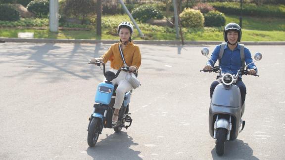 喜茶海底撈下沉，性價比風(fēng)向來襲？愛瑪電動車：謝邀，一直在刮
