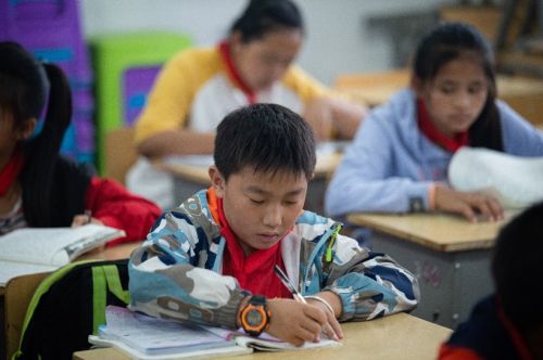 云端家長會，給佤山留守兒童的特殊六一禮物
