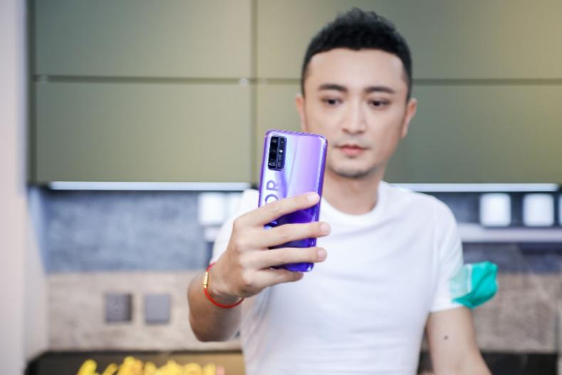 榮耀30怎么樣？銷量冠軍了解一下