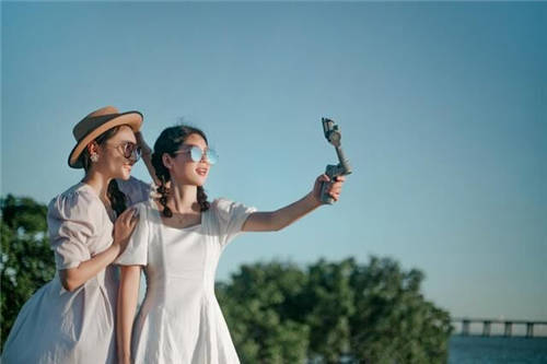 魔爪Mini MX正式發(fā)售，價(jià)格比大疆OSMO Mobile 3便宜近一半