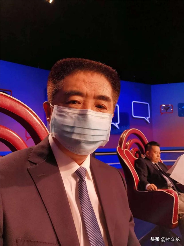 這些電視節(jié)目“紅人”，為何選擇去新媒體做軍事科普？