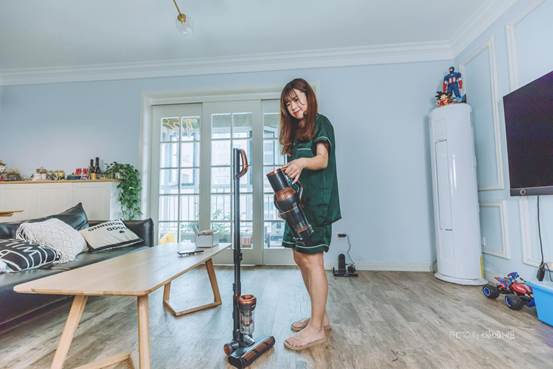 萊克立式吸塵器——清潔更得心應(yīng)手，女孩子值得擁有