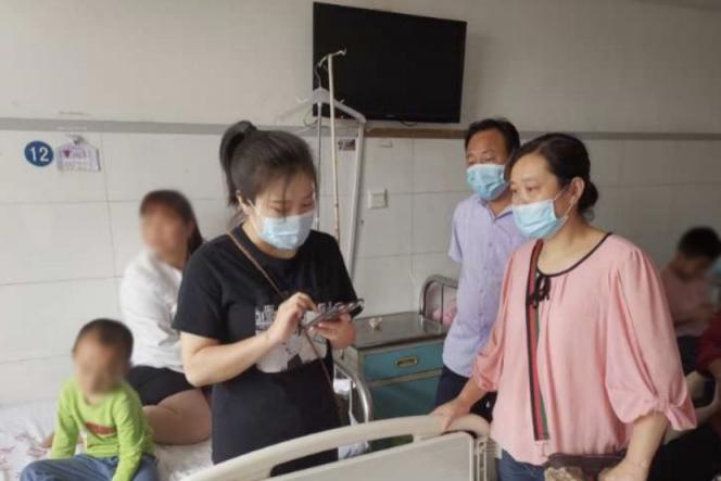 陜西一小區(qū)保安生病輕松籌上求助，業(yè)主得知后表示將資助其女兒完成學(xué)業(yè)