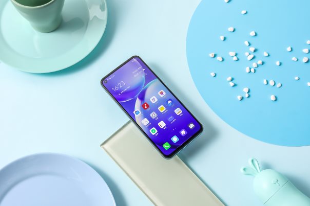 vivo Y70s迎來冷萃銀新配色，7月28日正式上市