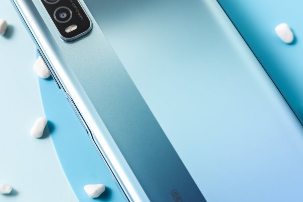 vivo Y70s迎來冷萃銀新配色，7月28日正式上市