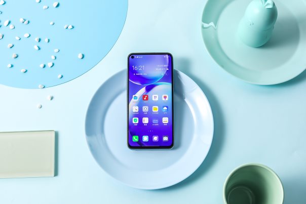 vivo Y70s迎來冷萃銀新配色，7月28日正式上市
