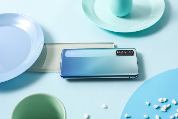 vivo Y70s迎來冷萃銀新配色，7月28日正式上市