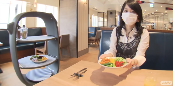 日本餐飲業(yè)正在推廣送餐機器人:無接觸配送，避免人員接觸