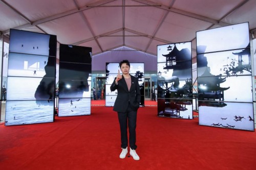 海信視像“拍了拍”你，快來看FIRST電影展星光紅毯！
