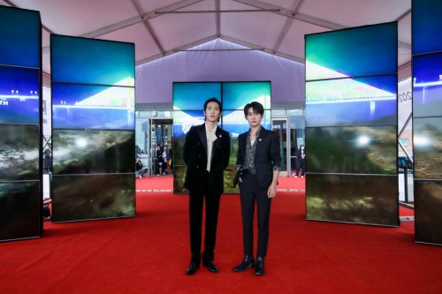 海信視像“拍了拍”你，快來看FIRST電影展星光紅毯！