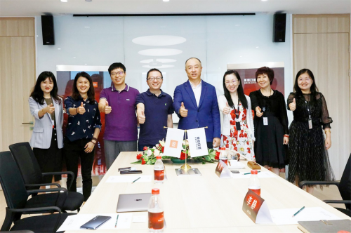 東易日盛與小米科技戰(zhàn)略簽約，共建“智慧供應(yīng)鏈金融”新生態(tài)！