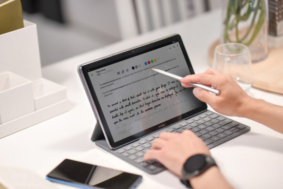 華為平板MatePad 10.8：一個(gè)“了不起”的智慧學(xué)習(xí)、輕辦公伴侶