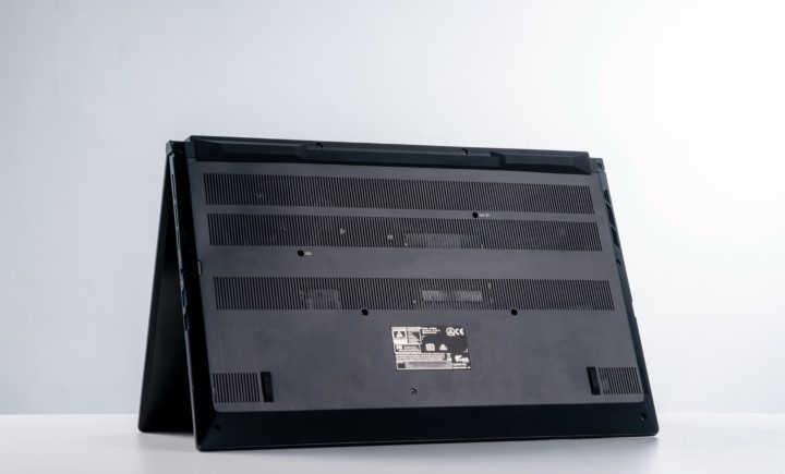 八核i7+RTX2080S體驗(yàn)如何?—雷神911 P1 Plus筆記本新品評測