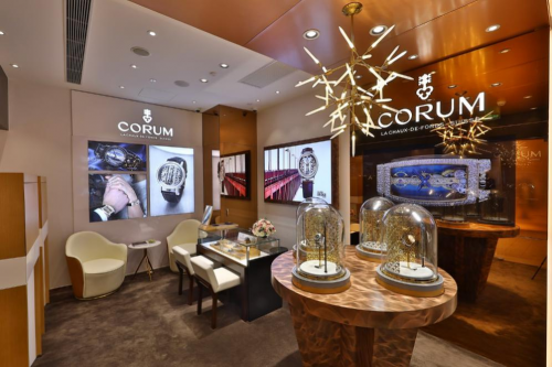 CORUM昆侖表北京王府中環(huán)店，“一日店長(zhǎng)”胡兵先生誠(chéng)邀貴賓體驗(yàn)