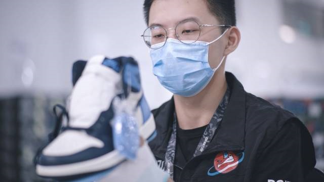 得物App發(fā)布國內(nèi)首個“鞋類鑒別團體標(biāo)準(zhǔn)”，引領(lǐng)行業(yè)健康發(fā)展