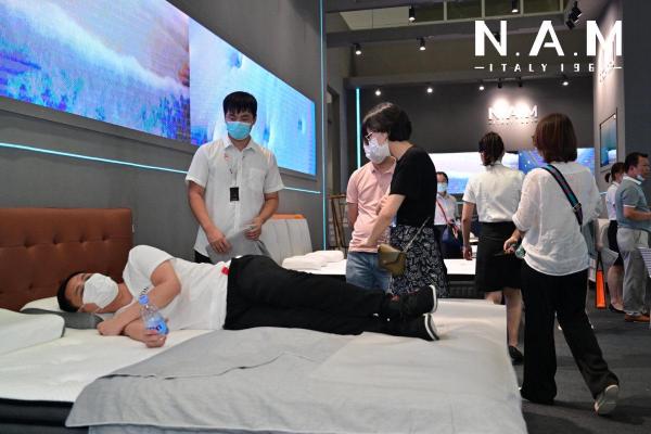 科技創(chuàng)新床墊的想象空間，意大利N.A.M深圳站首秀、驚艷市場