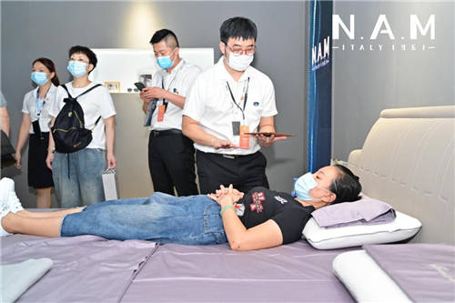 科技創(chuàng)新床墊的想象空間，意大利N.A.M深圳站首秀、驚艷市場