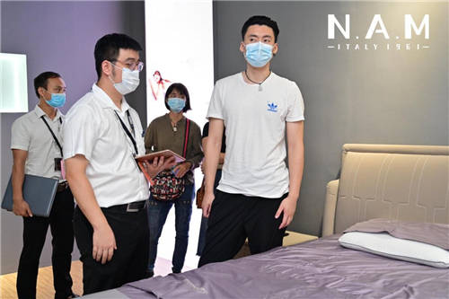 科技創(chuàng)新床墊的想象空間，意大利N.A.M深圳站首秀、驚艷市場