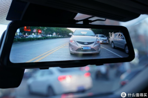 不只是雙錄！淺談流媒體行車記錄儀的利與弊