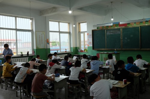 重磅！三雄極光教育扶貧公益活動登上央視新聞