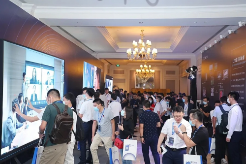 萬千想象，超越期待，就在奧拓電子智能會議一體機