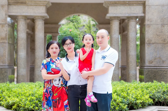 四川邦泰集團(tuán)用一場浪漫的集體婚禮，見證這五對“新人”的動人愛情！