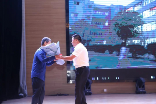 神起信息2020年教師節(jié)公益活動(dòng)暖心展開