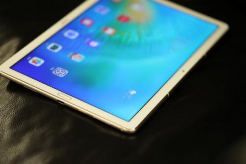 秋天的第一臺(tái)平板，MatePad 10.8 可以安排上了