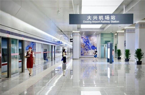北京大興機(jī)場(chǎng)停車(chē)神招，徹底告別地鐵擠、大巴累、打車(chē)貴