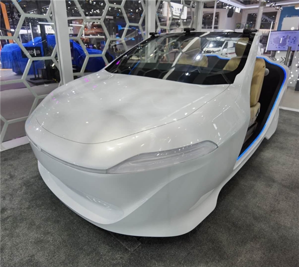 盯盯拍亮相華為智能座艙，共同打造智能行車拍攝體驗