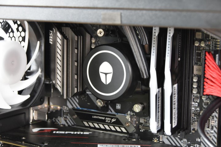 AMD YES！雷神911黑武士 Ryzen 評(píng)測