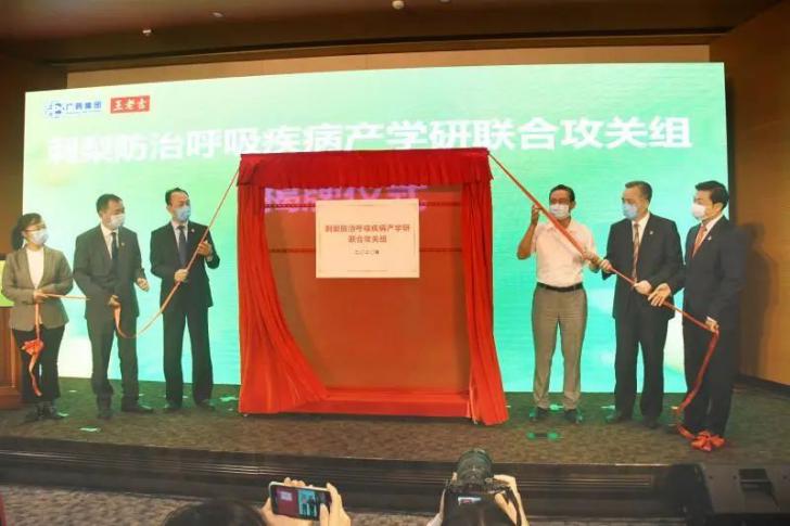 央視國慶晚會“C位”鐘南山！每一次出現(xiàn)，都留下了金句
