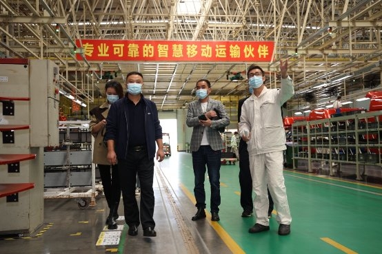 陪平凡英雄出征乘龍護(hù)航“中國力量”