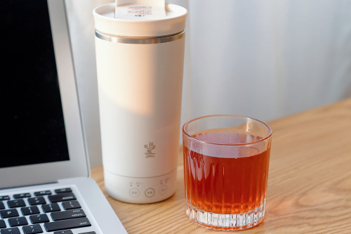 暖風(fēng)機(jī)、燒水杯、發(fā)熱桌墊，怕冷星人的福音來了