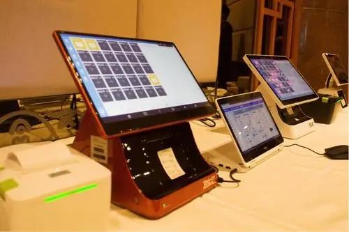 八年1000店， 全國粥品外賣冠軍曼玲粥與客如云達成合作