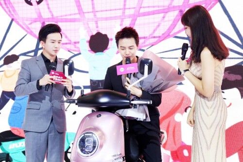小刀攜手品牌代言人馬天宇“宇”你同行，燃爆南京