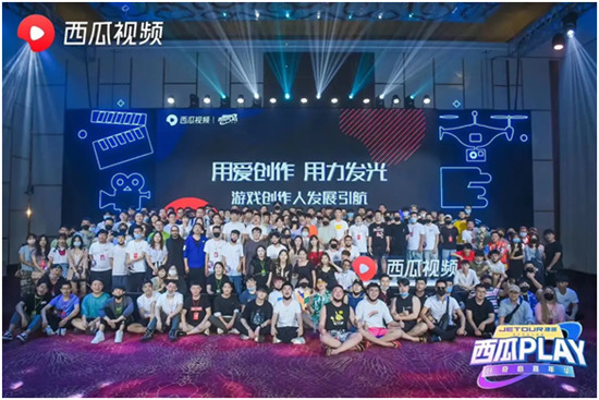 3年仿造杭州城，3月復原《紅樓夢》，西瓜視頻創(chuàng)作人WilliamC的游戲人生
