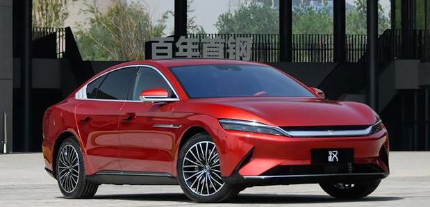 小鵬汽車P7超長續(xù)航版打得過比亞迪漢嗎？雙方在實戰(zhàn)中一決高下