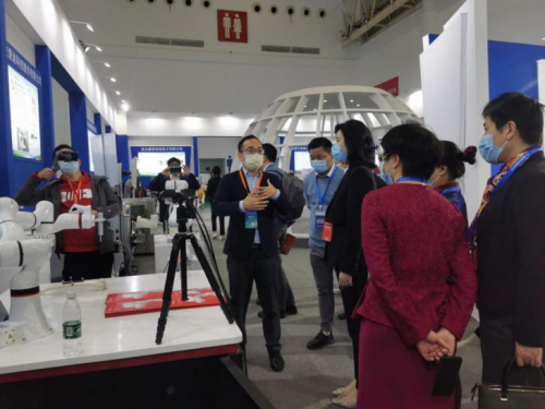 新一代柔性協(xié)作機器人xMate助力大健康產業(yè)發(fā)展