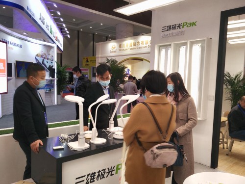 一天兩展！三雄極光學(xué)校照明魅力盛放雙城！