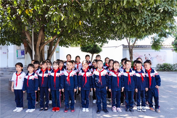 平安科技春苗助學(xué) 科技助力放飛童心夢想