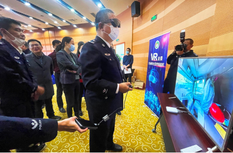 徐匯交警、百視通攜手推進(jìn) 12.2“知危險(xiǎn)會(huì)避險(xiǎn)·安全文明出行”主題宣傳