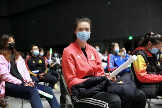 女排國(guó)手跨界破圈首登潮流“C位”，中國(guó)移動(dòng)咪咕為排超注入新時(shí)代氣息