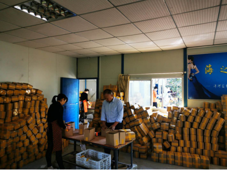 五農(nóng)民十天賣(mài)掉400萬(wàn)枚雞蛋 蘇寧賦能供應(yīng)鏈盤(pán)活萬(wàn)億市場(chǎng)