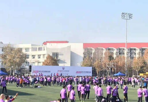 清華學(xué)霸，也是體育健兒，大冬天跑步爽吉了