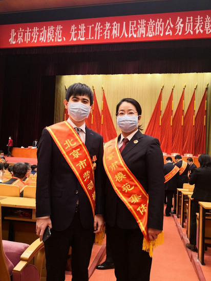 北京市委、市政府授予梟龍科技董事長史曉剛 “北京市勞動模范”榮譽稱號