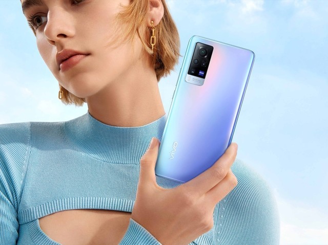 搭載蔡司聯(lián)合影像系統(tǒng) vivo X60系列明天正式開(kāi)售 
