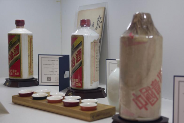 茅友公社與京東達(dá)成戰(zhàn)略合作，攜手推進(jìn)老酒行業(yè)的智慧創(chuàng)新