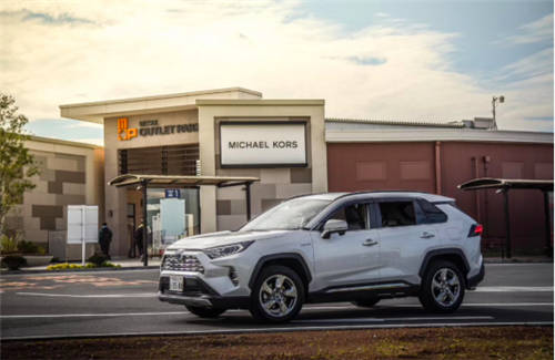 SUV如何選？“全新RAV4榮放”年輕人的不二之選！
